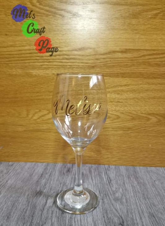 personalised wine glass for birthday gift